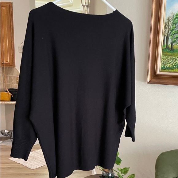 Elegant Black Sweater with Colorful Butterfly Details - Picture 2 of 2